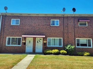 1526 Ridgewick Dr, Wickliffe, OH 44092