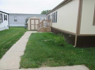 26323 Dakota Ln, Flat Rock, MI