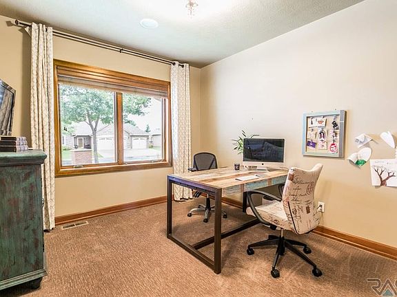 3rd image of 5110 S River Park Pl