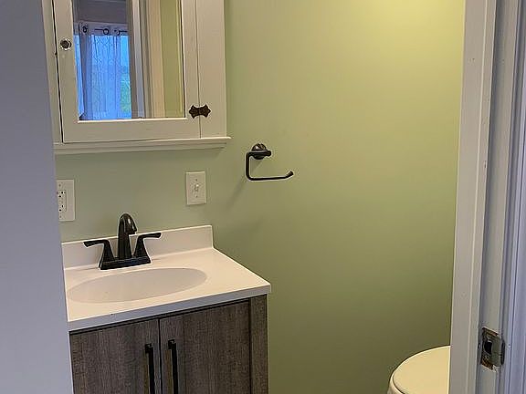 1/2 bath 
