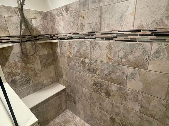 3rd image of 208 Colvin Ave #1