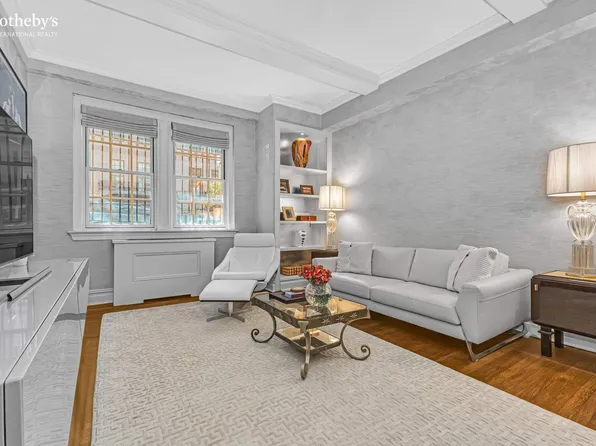 139 East 66th Street image 1 of 9