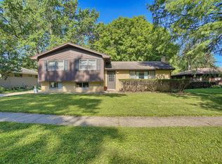2005 Cureton Dr, Urbana, IL