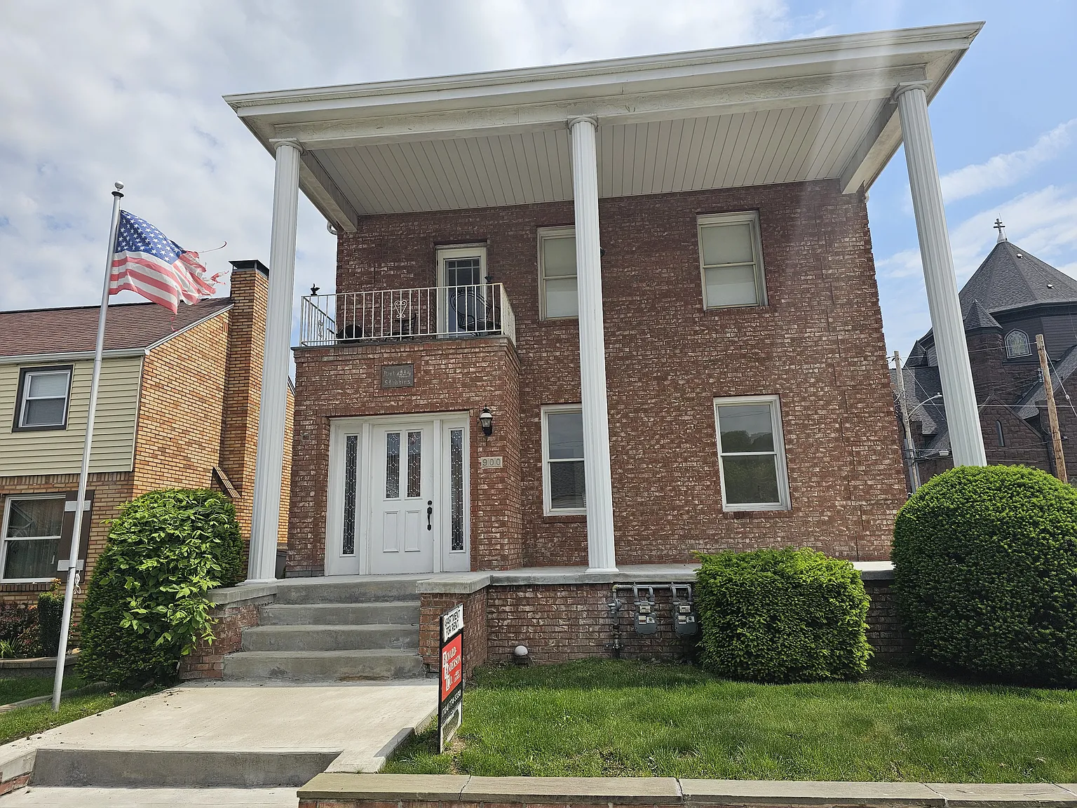 2 bed, 1000 sqft, $825 — Photo 1