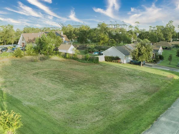0 E Country Club Dr, La Porte, TX 77571