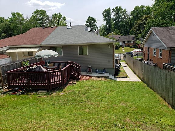 Back yard / sidewalk to entrance