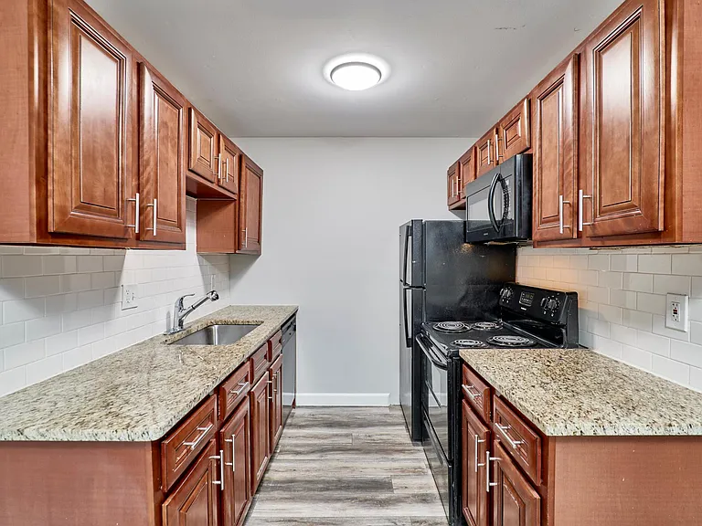 Kirkwood Forest Apartments — Photo 3