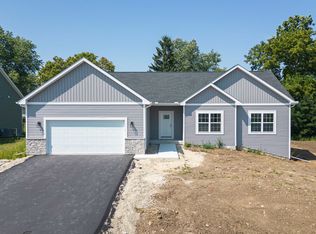 402 Luann Kay Ln, Orfordville, WI 53576