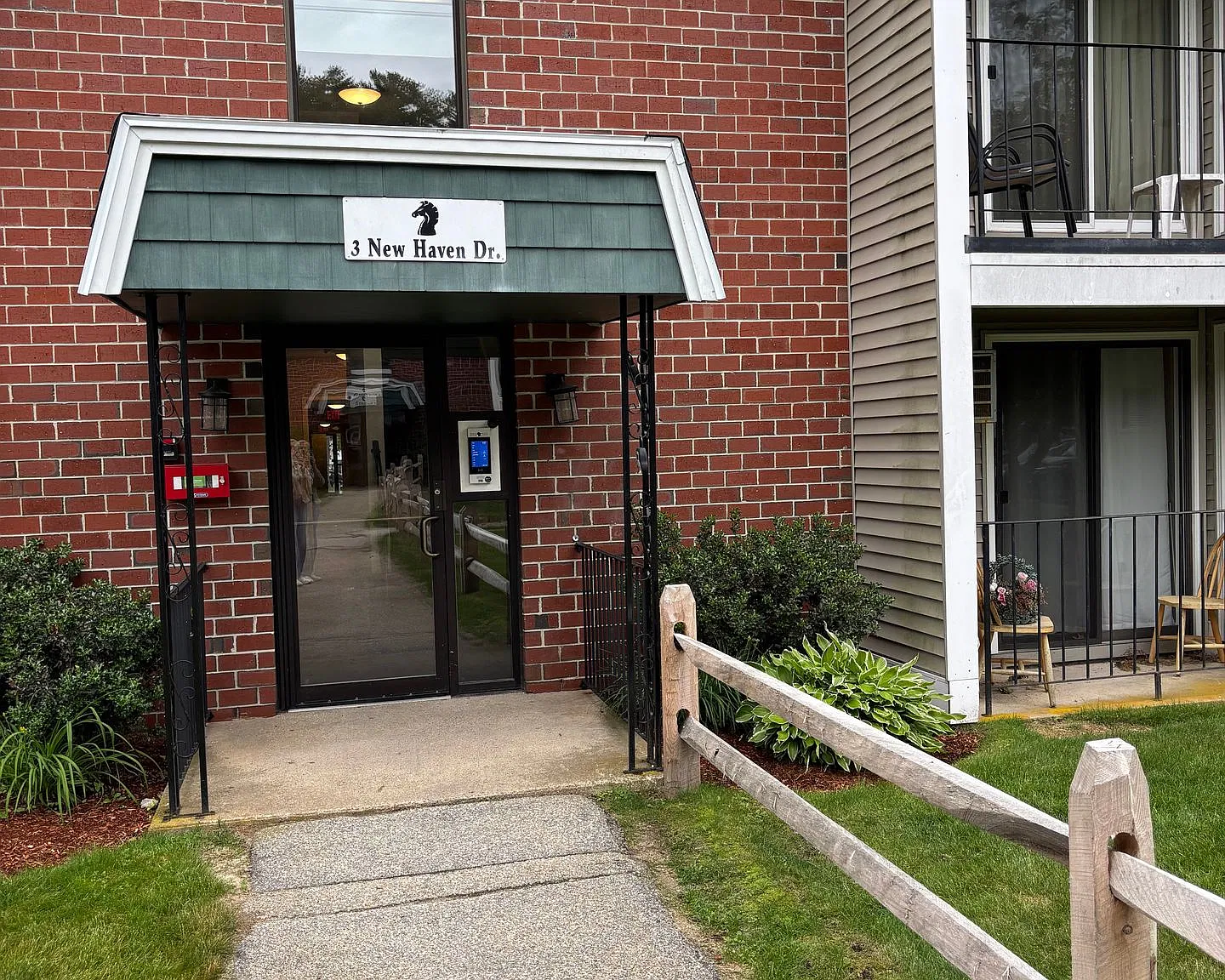 TF - Sequel Rental & Sales Office — Photo 2