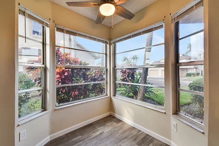 1475 Lake Mango Way — Photo 12
