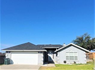 106 Whitewing Ln, Del Rio, TX 78840