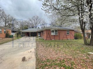 215 W I Ave, North Little Rock, AR 72116