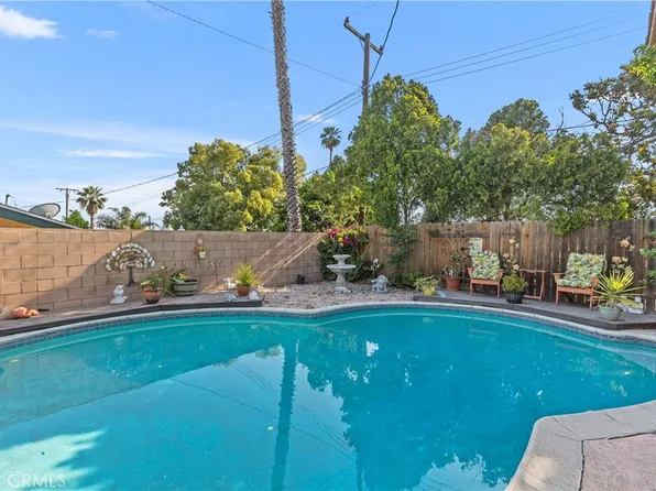 6224 Stanton Ave, Highland, CA 92346