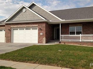 1625 Mackenzie St, Washington, IL 61571