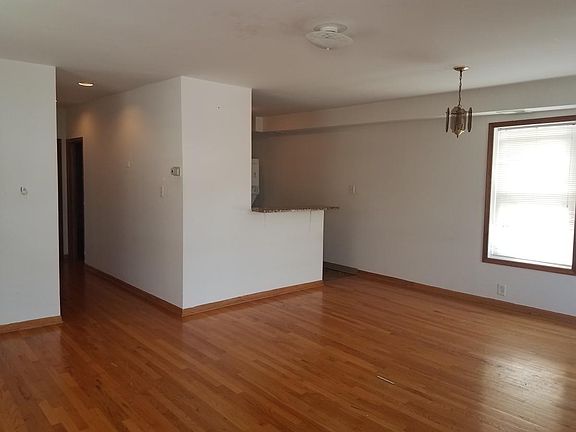 5th image of 5022 W Lawrence Ave #2