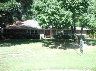 2206 Cherry Ridge Dr, Pine Bluff, AR 71603