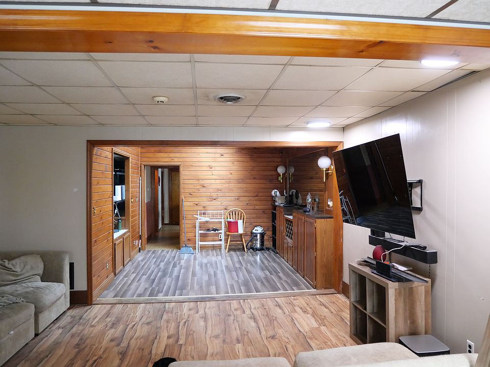 1st image of 904 Sherman Pl #906