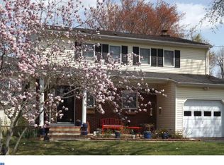 10 Deacon Dr, Hamilton, NJ 08619