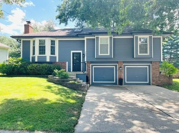 1623 SE Silkwood Ln, Lees Summit, MO 64063