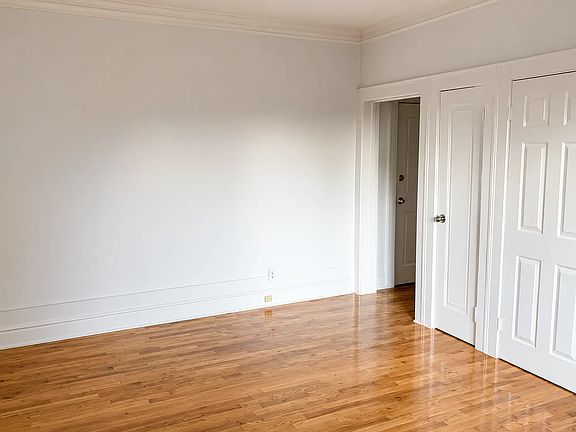 4th image of 26 S Grove St #C05