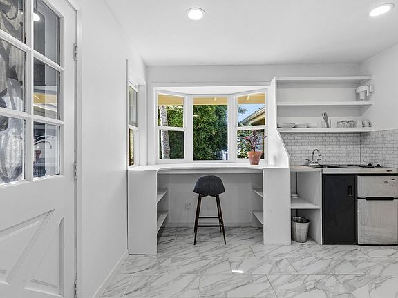 4th image of 82-5909 Coffee Royal Pl #C