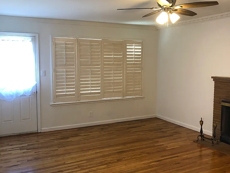 5653 Harold Way — Photo 3