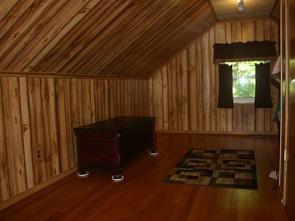 3rd image of 6094 Pawnee Dr