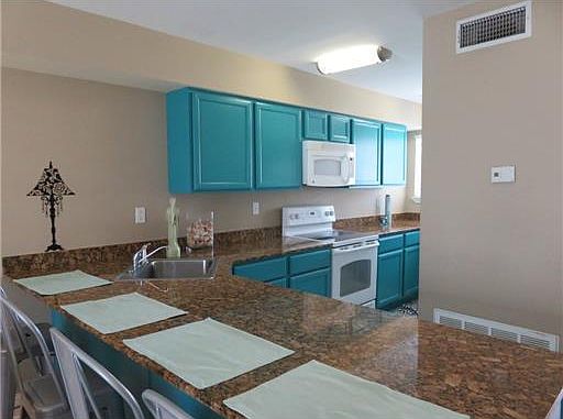 5th image of 1664 Beach Blvd #95