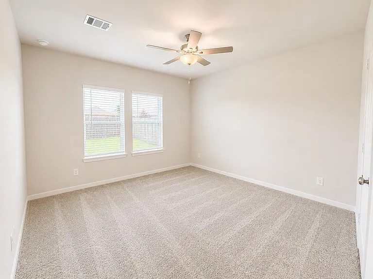 25436 Blossom Ct — Photo 11