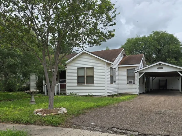 721 E Lewis St, Sinton, TX 78387