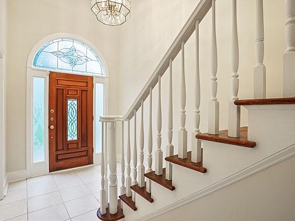 2nd image of 4204 Gateswalk Way SE