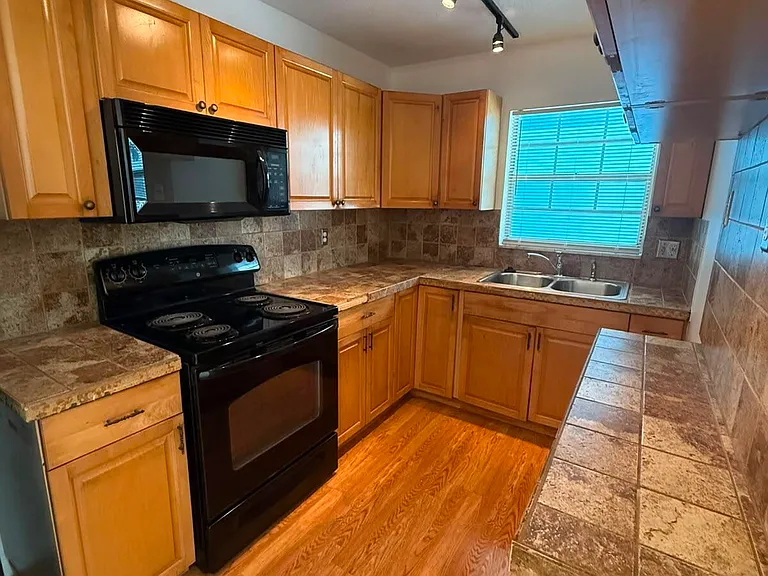 4951 Wedgewood Way #5 — Photo 11