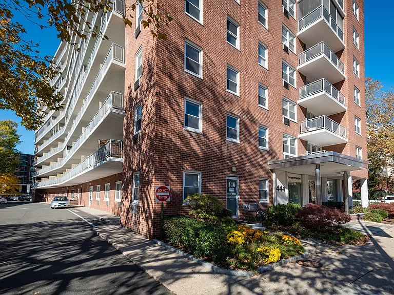 444 Bedford St #5G — Photo 15