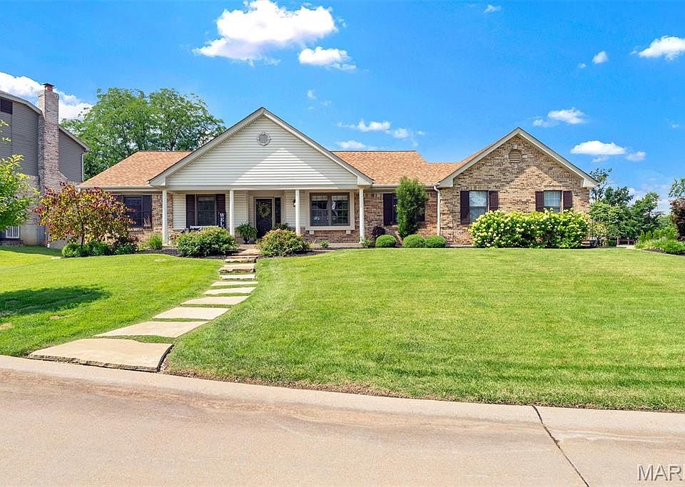 1st image of 2348 Fairwood Forest Ct