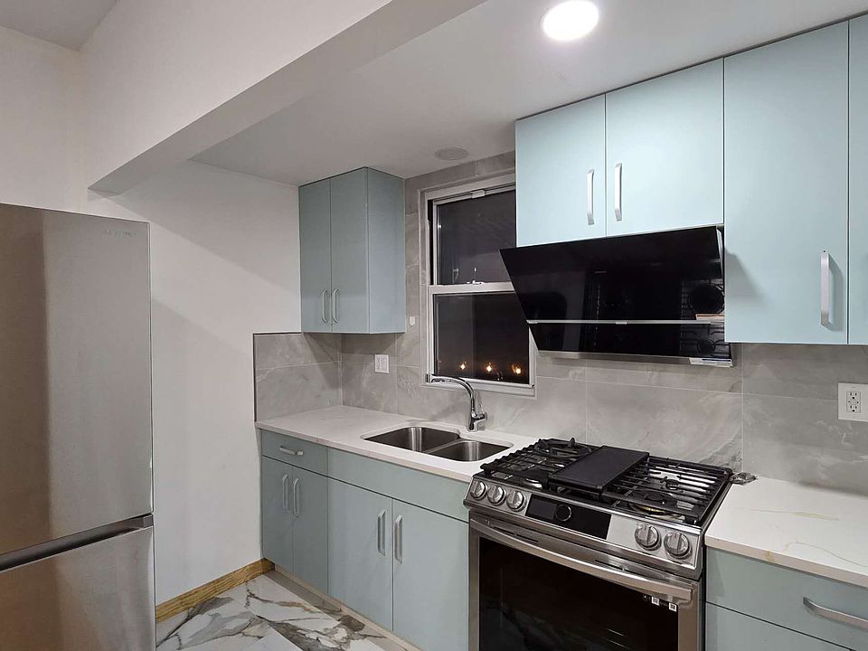 1st image of 227A Hylan Blvd S
