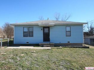 421 N Loop Dr W, Sand Springs, OK 74063