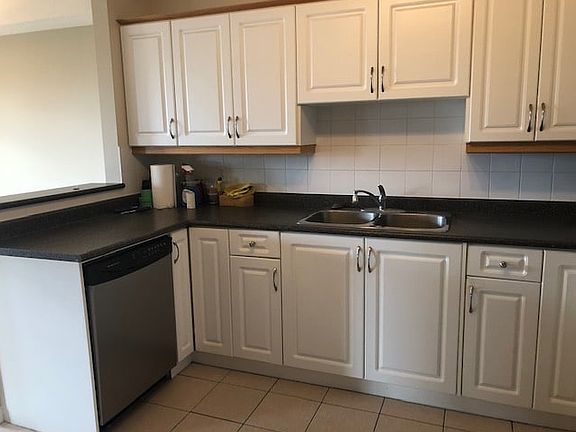 3rd image of 2505 42nd St NW #3