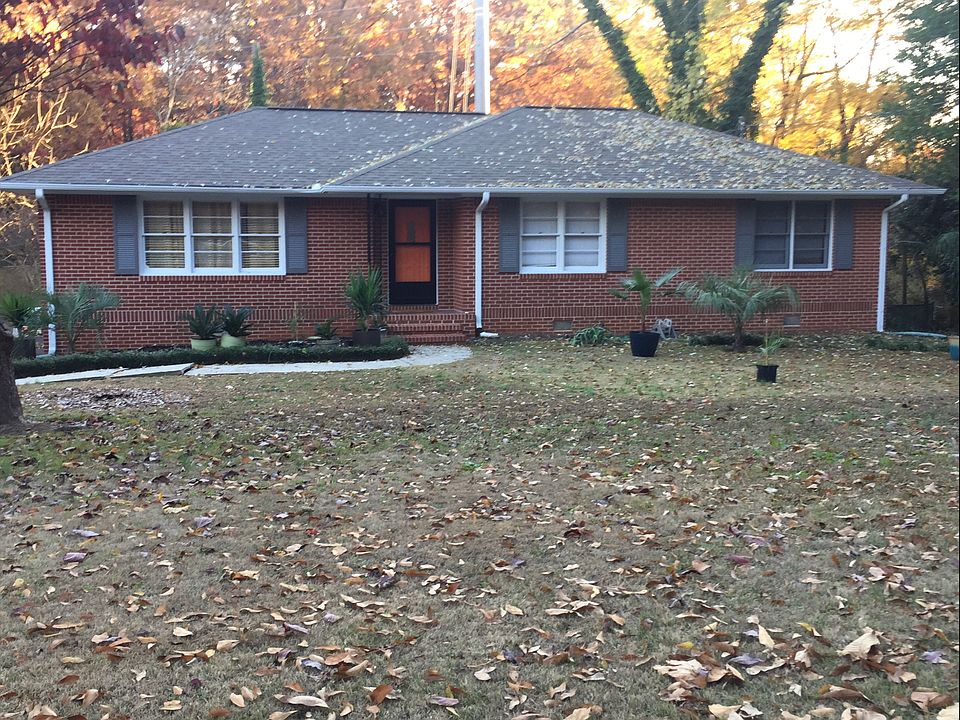 1st image of 1049 Forest Ln NE