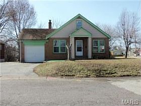 2nd image of 2046 Hildred Ave