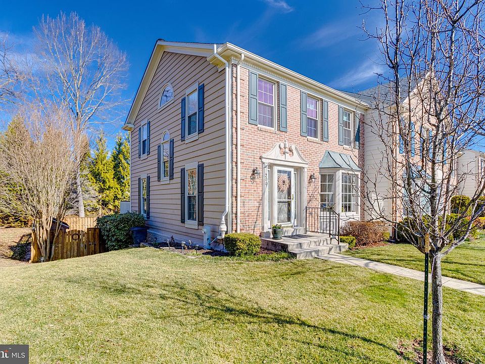 1st image of 200 Temple Dr