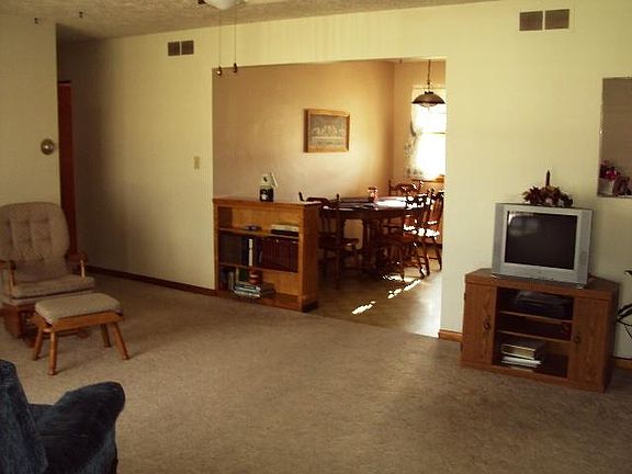 3rd image of 2116 W C
