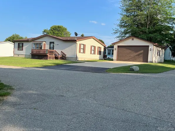 2200 Bart St, Croswell, MI 48422
