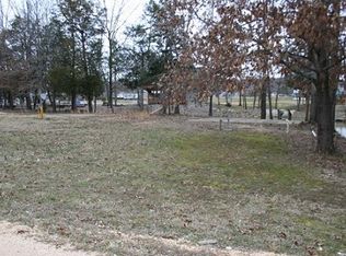 437 Creekside Vw, Decaturville, TN 38329