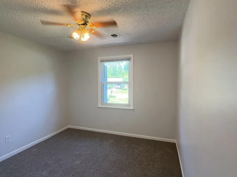 94 Vandergrift Dr — Photo 23