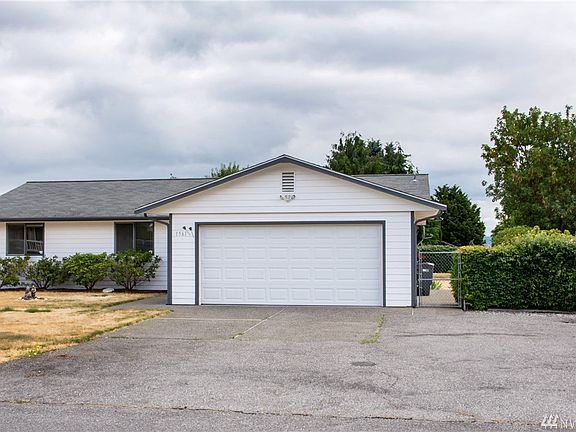 2nd image of 1561 Thompson Dr