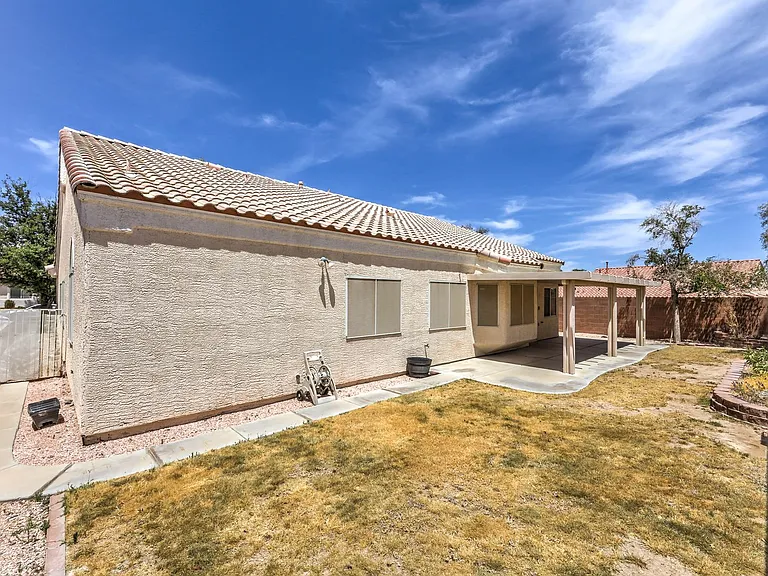 1158 Mirage Lake St — Photo 14