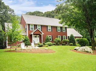 27 Jefferson Rd, Franklin, MA 02038