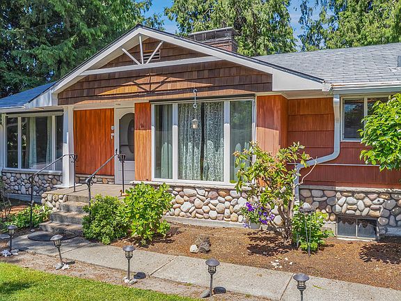 3rd image of 17355 SE Walta Vista Dr