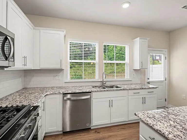 909 Falls Grove Trl — Photo 12