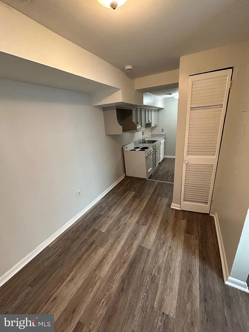 1 bed, 1.0 bath, 500 sqft, $1,350 — Photo 3